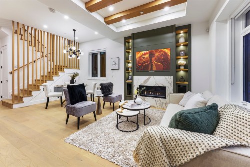 1-1322 13Th Avenue E, Vancouver, BC 