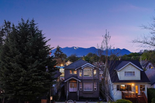 1-1322 13Th Avenue E, Vancouver, BC 