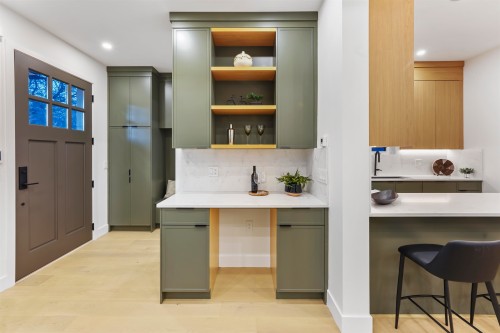 1-1322 13Th Avenue E, Vancouver, BC 