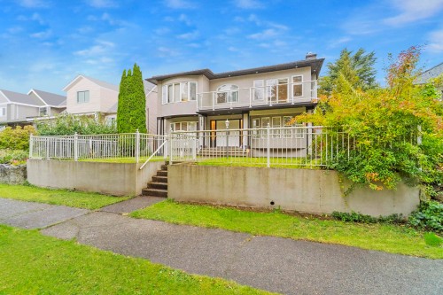 1405 Edinburgh Street, New Westminster, BC 
