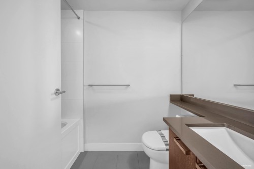 1505-7117 Elmbridge Way, Richmond, BC 