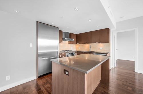 1505-7117 Elmbridge Way, Richmond, BC 