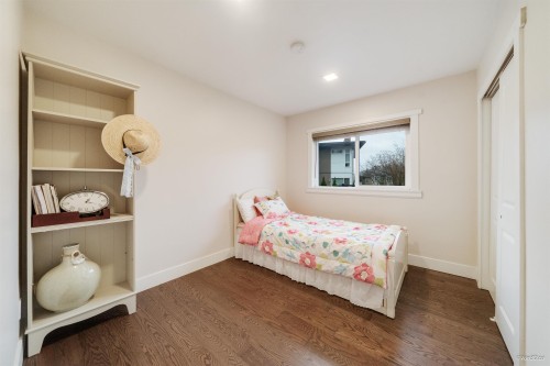 922 Seacrest Court, Port Moody, BC 