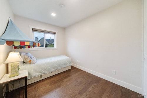 922 Seacrest Court, Port Moody, BC 