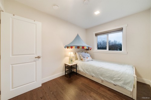 922 Seacrest Court, Port Moody, BC 