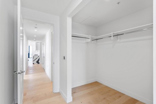 1602-135 13Th Street E, North Vancouver, BC 