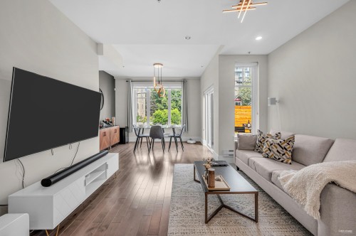 333 7Th Avenue E, Vancouver, BC 