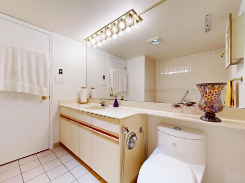 1005-995 Roche Point Drive, North Vancouver, BC 