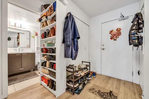 216-2888 2Nd Avenue E, Vancouver, BC 