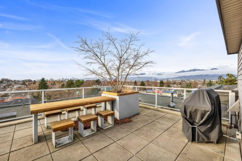 216-2888 2Nd Avenue E, Vancouver, BC 