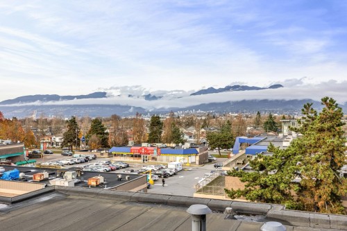 216-2888 2Nd Avenue E, Vancouver, BC 