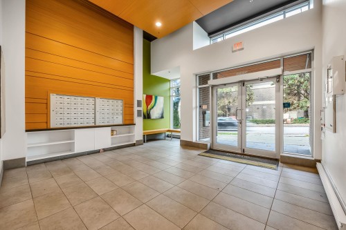 216-2888 2Nd Avenue E, Vancouver, BC 