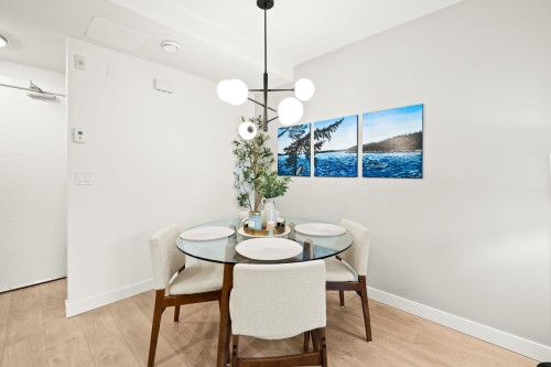 Th8-108 8Th Street E, North Vancouver, BC 