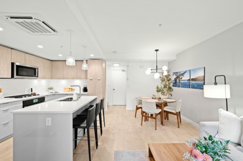 Th8-108 8Th Street E, North Vancouver, BC 