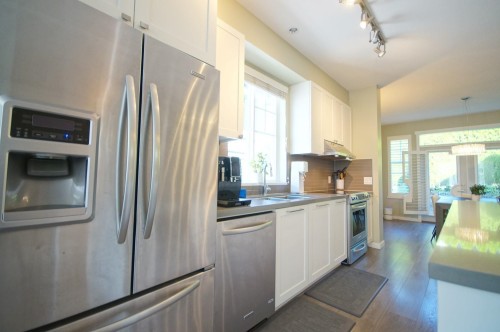 16-3470 Highland Drive, Coquitlam, BC 