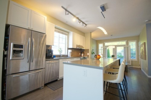 16-3470 Highland Drive, Coquitlam, BC 