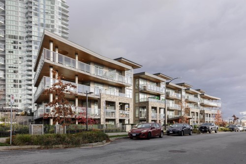 301-7788 18th Street  Burnaby, BC V3N 0J3