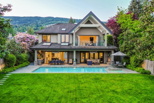 2312 Kings Avenue, West Vancouver, BC 