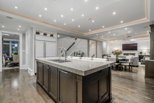 2312 Kings Avenue, West Vancouver, BC 