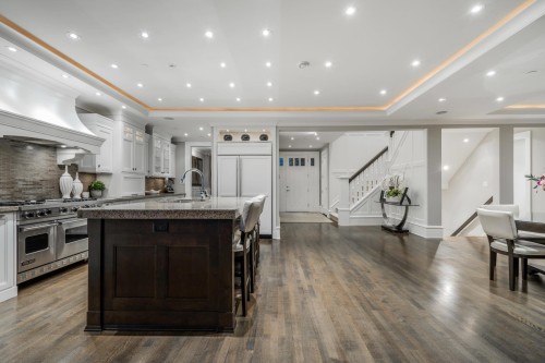 2312 Kings Avenue, West Vancouver, BC 