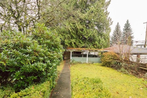 6120 Halifax Street, Burnaby, BC 