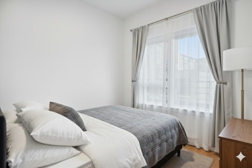 407-2666 Duke Street, Vancouver, BC 