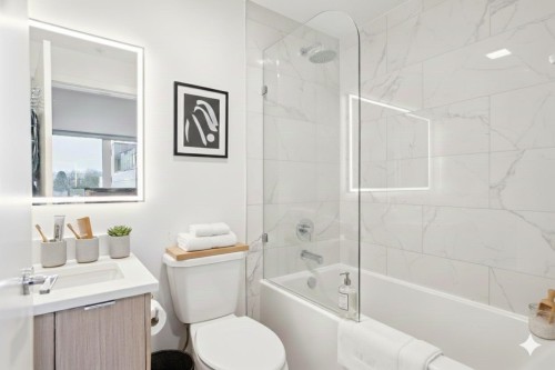 407-2666 Duke Street, Vancouver, BC 