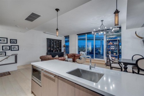 Ph2015-68 Smithe Street, Vancouver, BC 