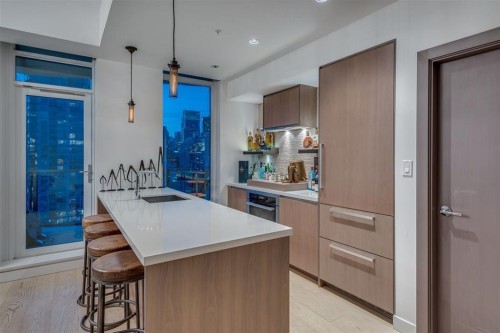 Ph2015-68 Smithe Street, Vancouver, BC 