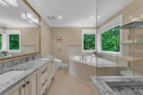 1835 Mathers Avenue, West Vancouver, BC 