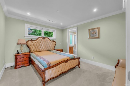 1835 Mathers Avenue, West Vancouver, BC 