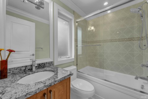 1835 Mathers Avenue, West Vancouver, BC 