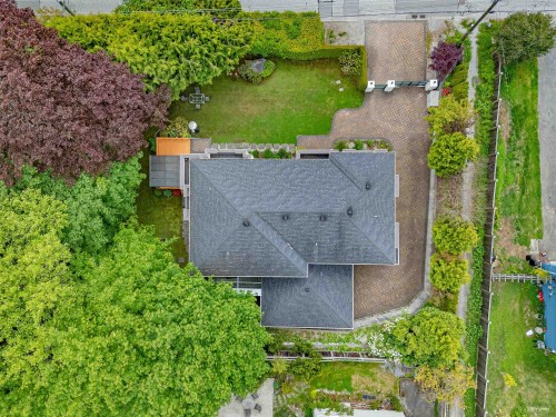 1835 Mathers Avenue, West Vancouver, BC 