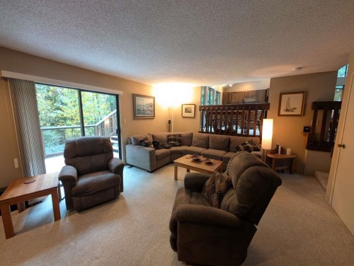 1498 Chamberlain Drive, North Vancouver, BC 