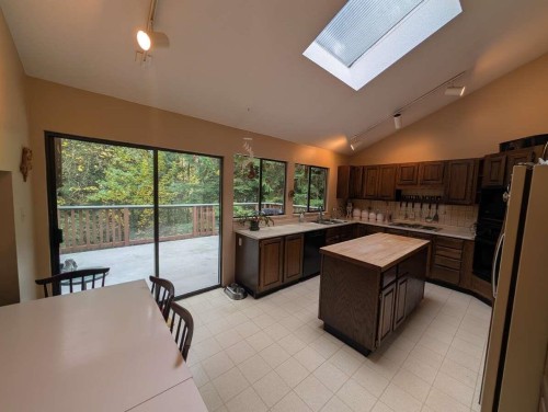 1498 Chamberlain Drive, North Vancouver, BC 