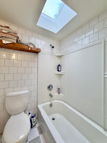 962 Cemetery Road, Gibsons, BC 