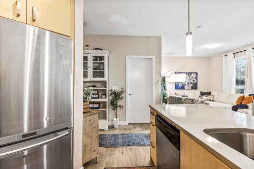 102-12040 222 Street, Maple Ridge, BC 