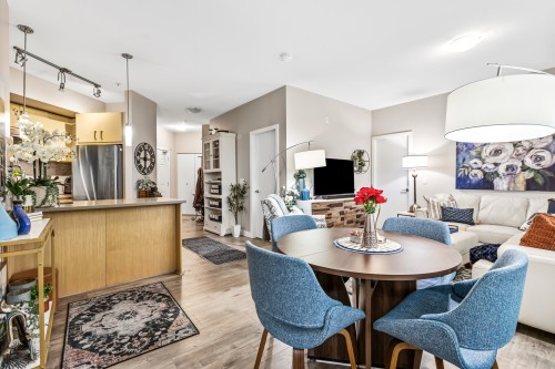 102-12040 222 Street, Maple Ridge, BC 