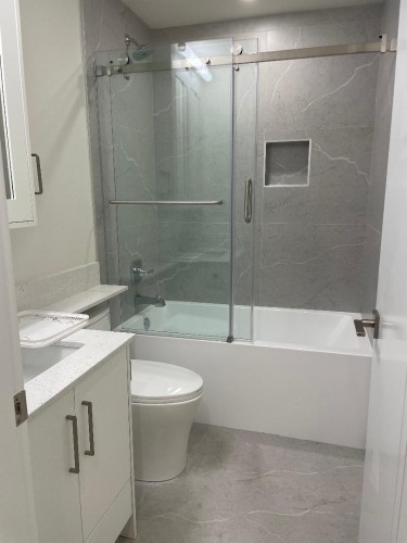 452 16 Street East Street, North Vancouver, BC 