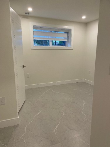 452 16 Street East Street, North Vancouver, BC 