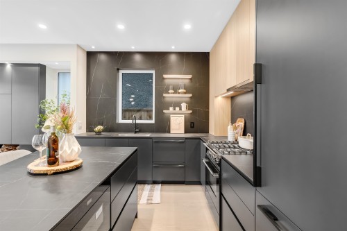 2-2764 14Th Avenue W, Vancouver, BC 