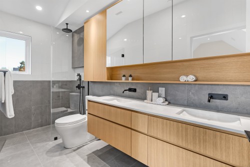 2-2764 14Th Avenue W, Vancouver, BC 