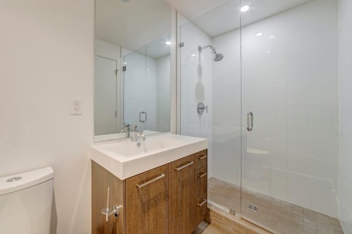 9Xx-9060 University Crescent, Burnaby, BC 