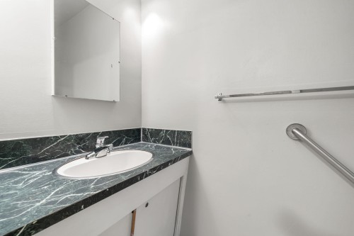 2086 Tompkins Crescent, North Vancouver, BC 