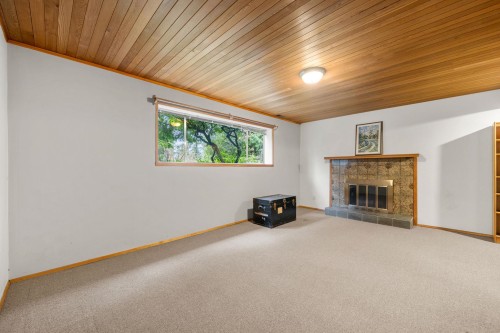 2086 Tompkins Crescent, North Vancouver, BC 