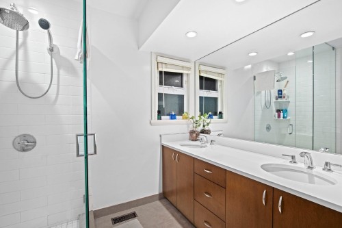 4641 Woodburn Road, West Vancouver, BC 