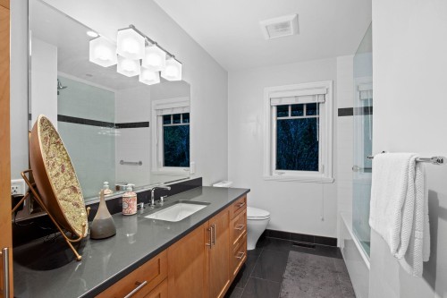 4641 Woodburn Road, West Vancouver, BC 