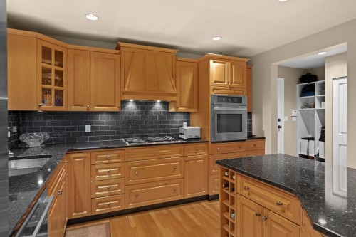 4641 Woodburn Road, West Vancouver, BC 