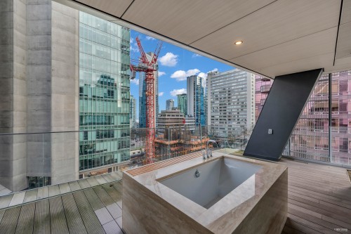 804-1568 Alberni Street, Vancouver, BC 