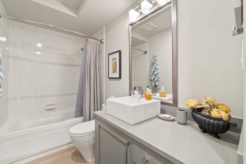 201-3105 Deer Ridge Drive, West Vancouver, BC 